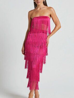 Showpo Amalee Fringe Two Piece Set Pink NWT Size 4 Party Festival Bachelorette